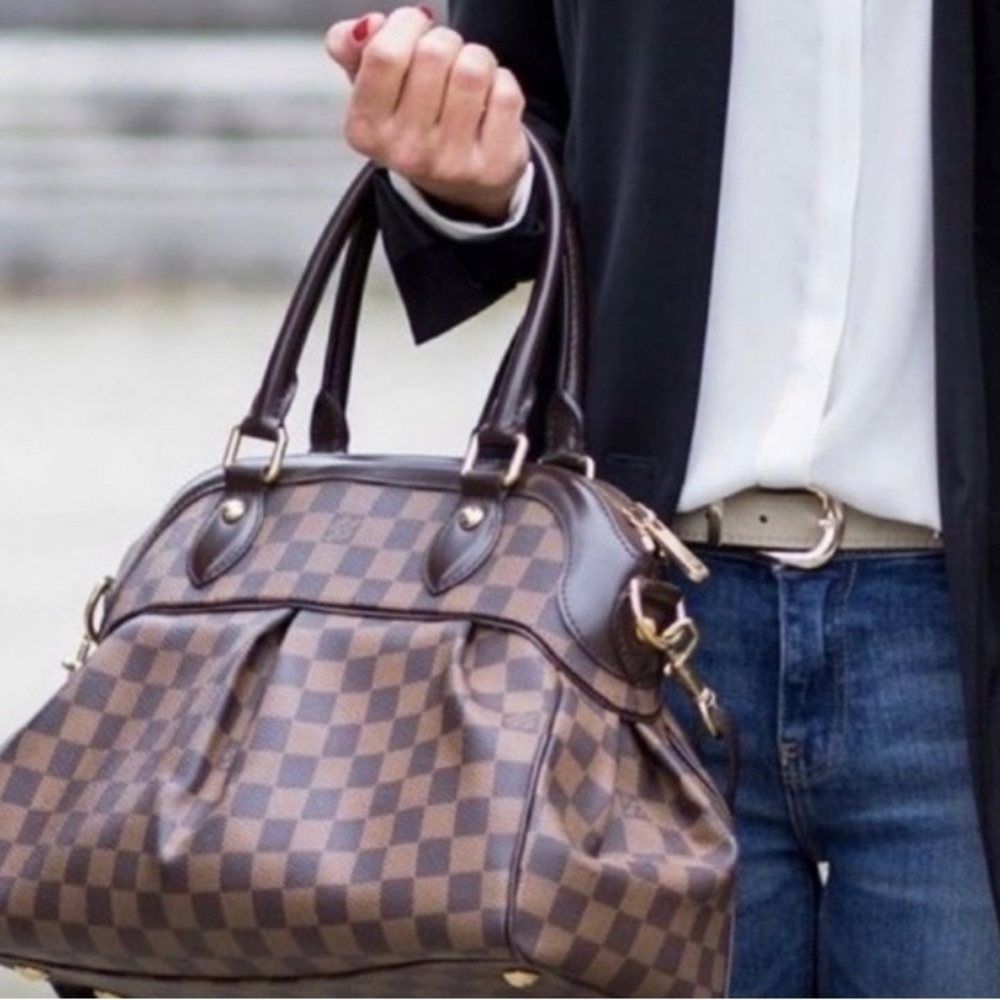 Louis Vuitton Damier Trevi PM in Pre-loved Condition.